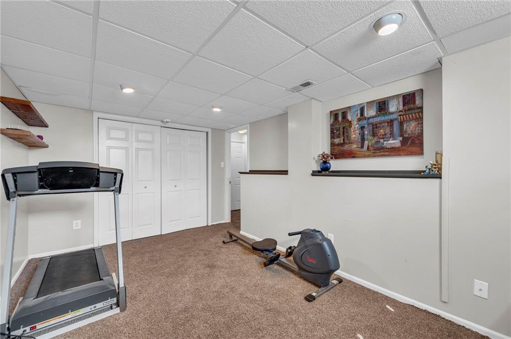1013 NW Creek Side Circle