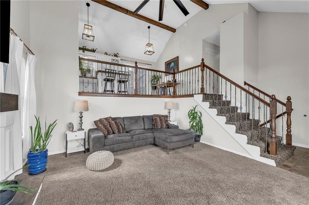 1013 NW Creek Side Circle