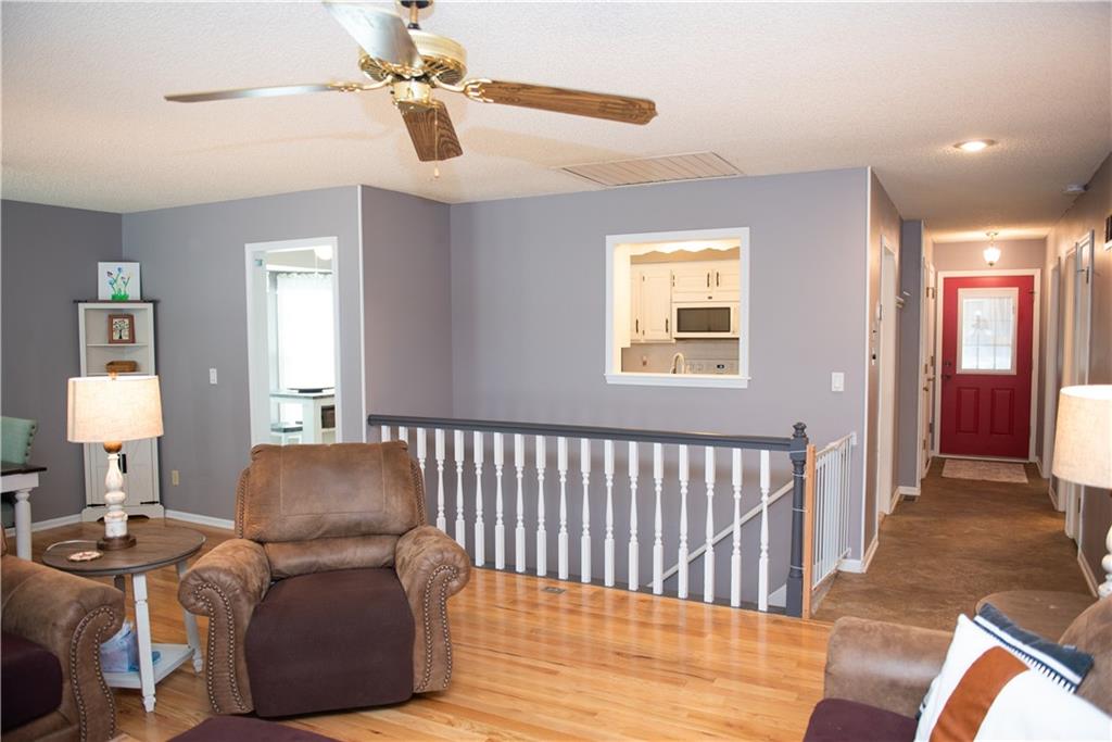 125 SE Ridgeview Drive
