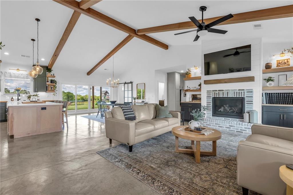 2363 Bainbridge Road