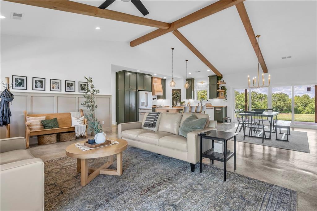 2363 Bainbridge Road