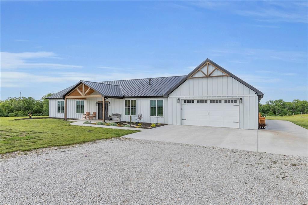 2363 Bainbridge Road