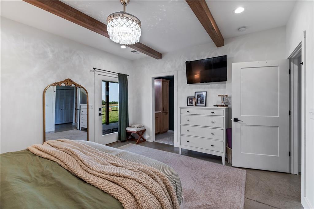 2363 Bainbridge Road