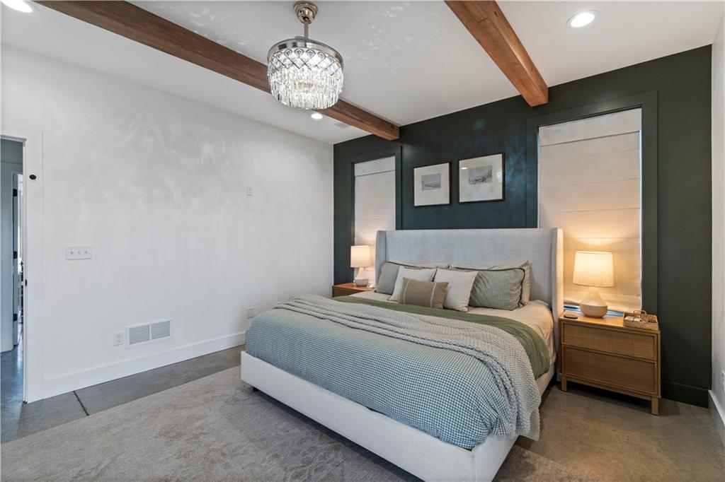 2363 Bainbridge Road