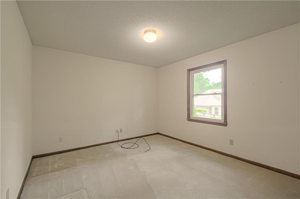 1309 SW Hidden Creek Court