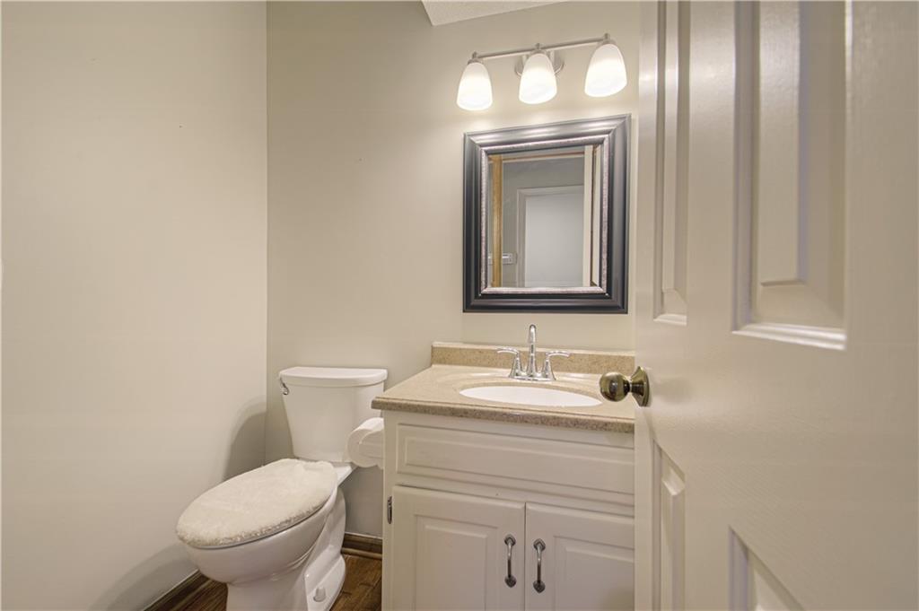 1309 SW Hidden Creek Court