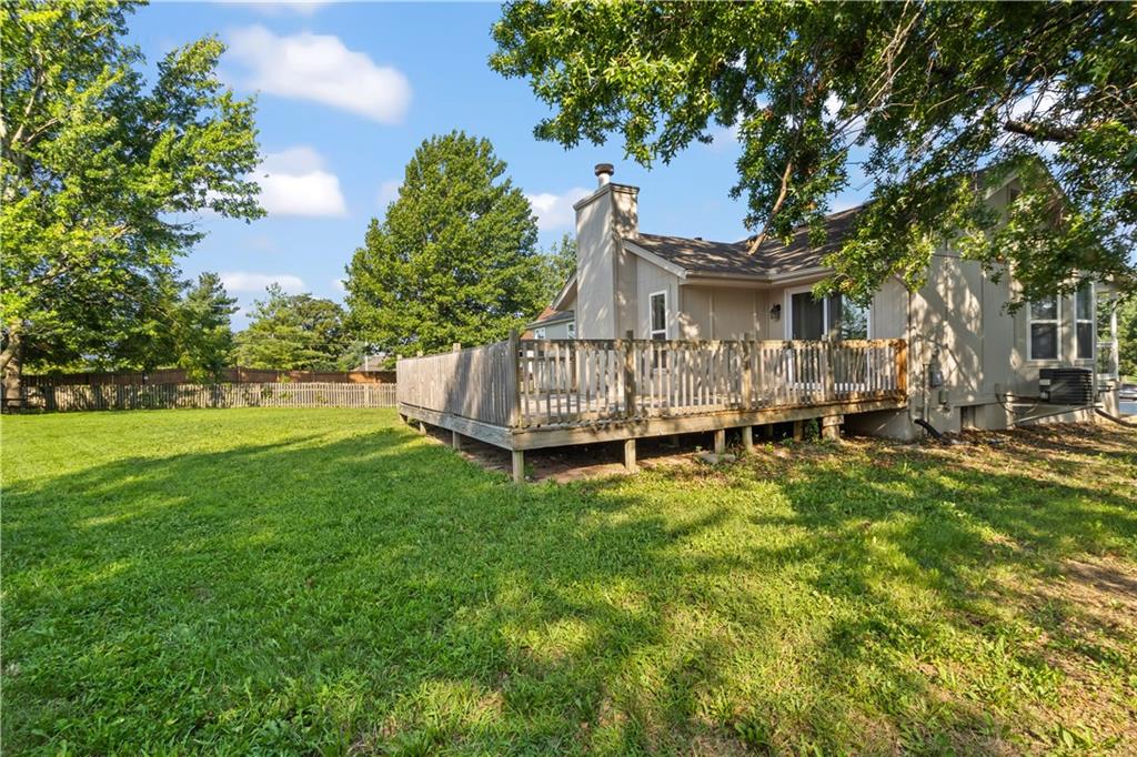 2101 NW Hidden Pointe Court