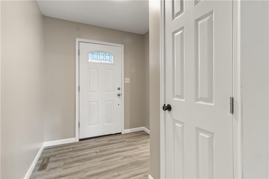 2101 NW Hidden Pointe Court