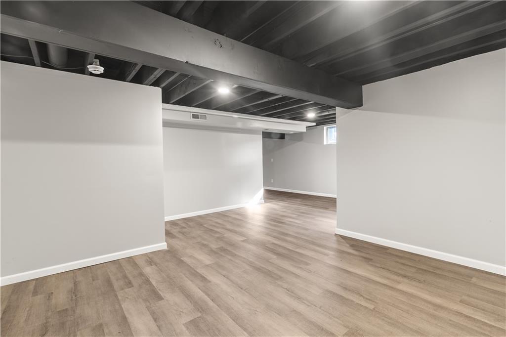 2101 NW Hidden Pointe Court