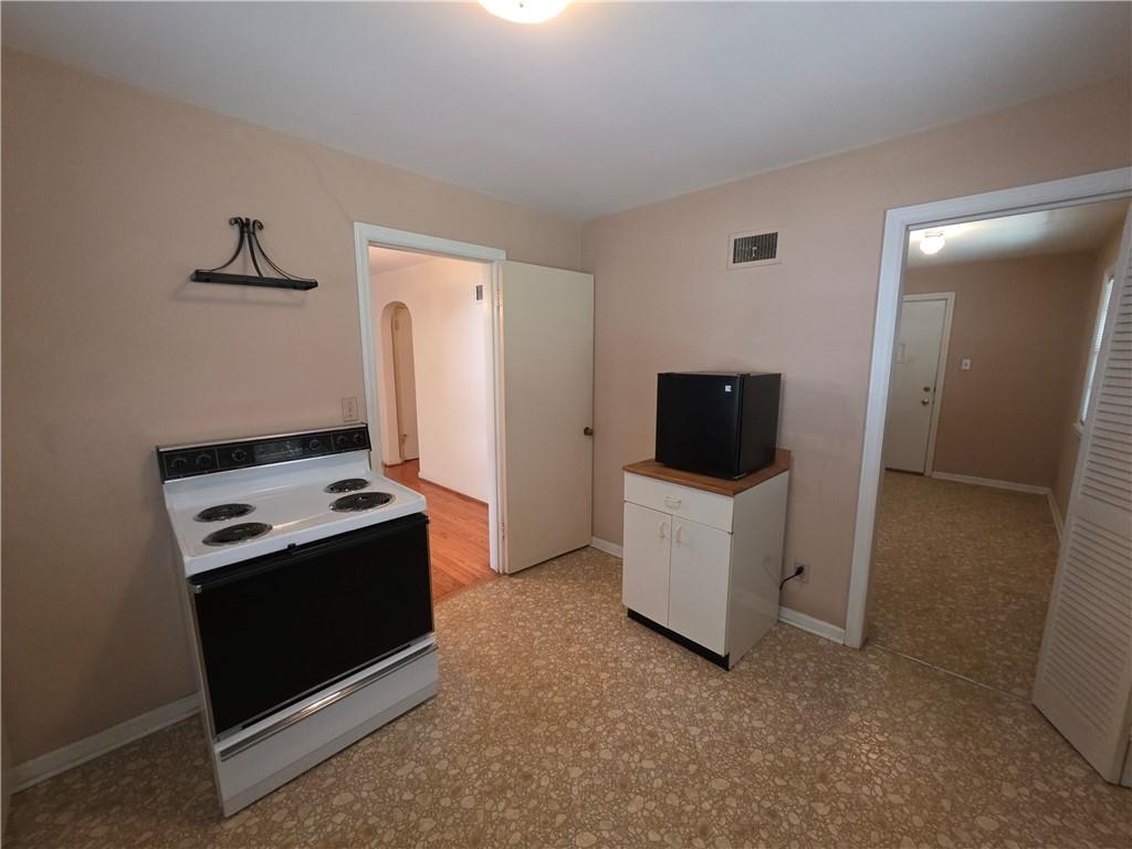 7928 Ward Parkway Plz Plaza