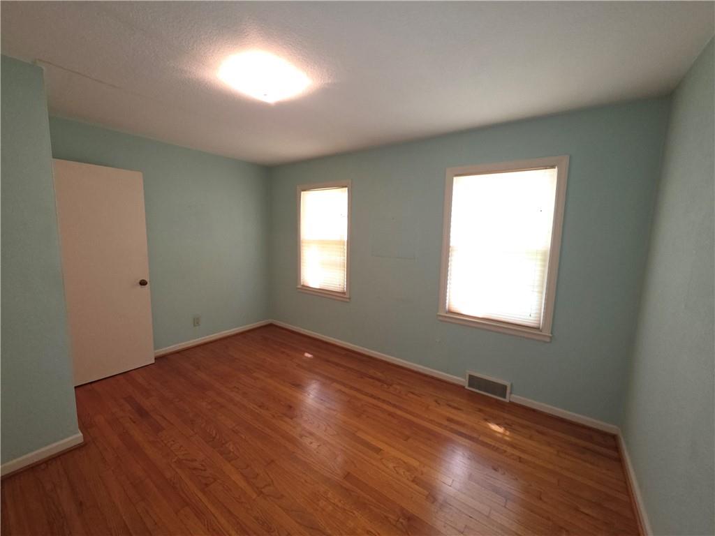 7928 Ward Parkway Plz Plaza