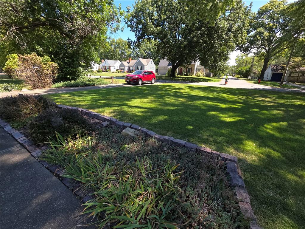 7928 Ward Parkway Plz Plaza