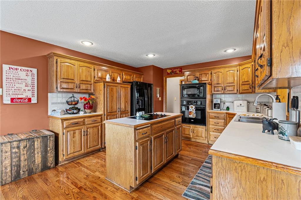 1807 Mystery Hill Drive