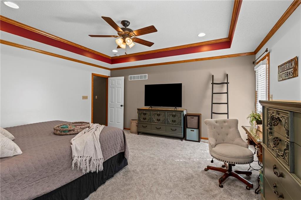 1807 Mystery Hill Drive