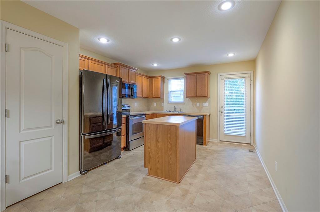 1069 SW Arborway Drive
