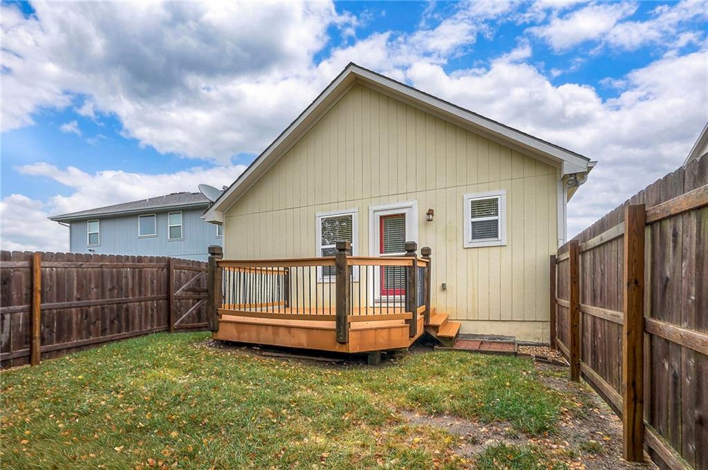 1069 SW Arborway Drive