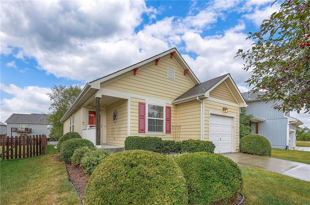 1069 SW Arborway Drive