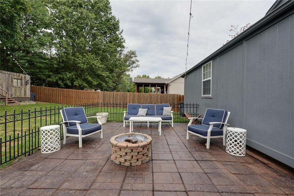 2417 NE Quail Walk Trail