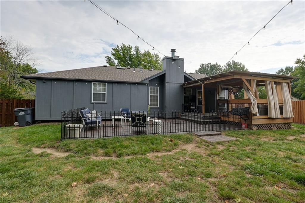 2417 NE Quail Walk Trail