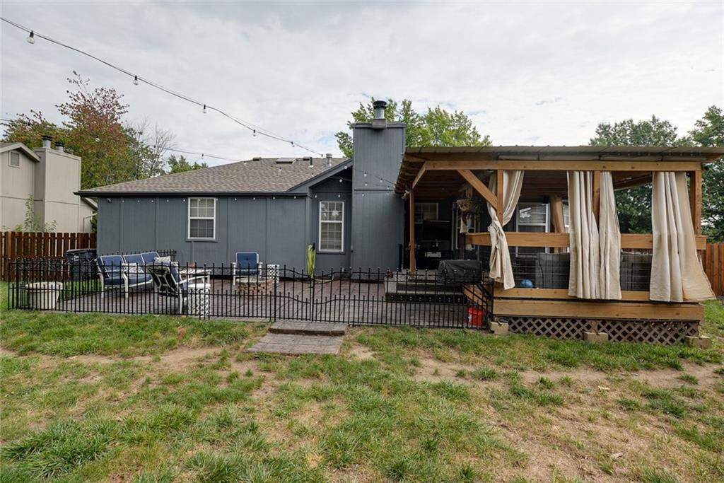 2417 NE Quail Walk Trail