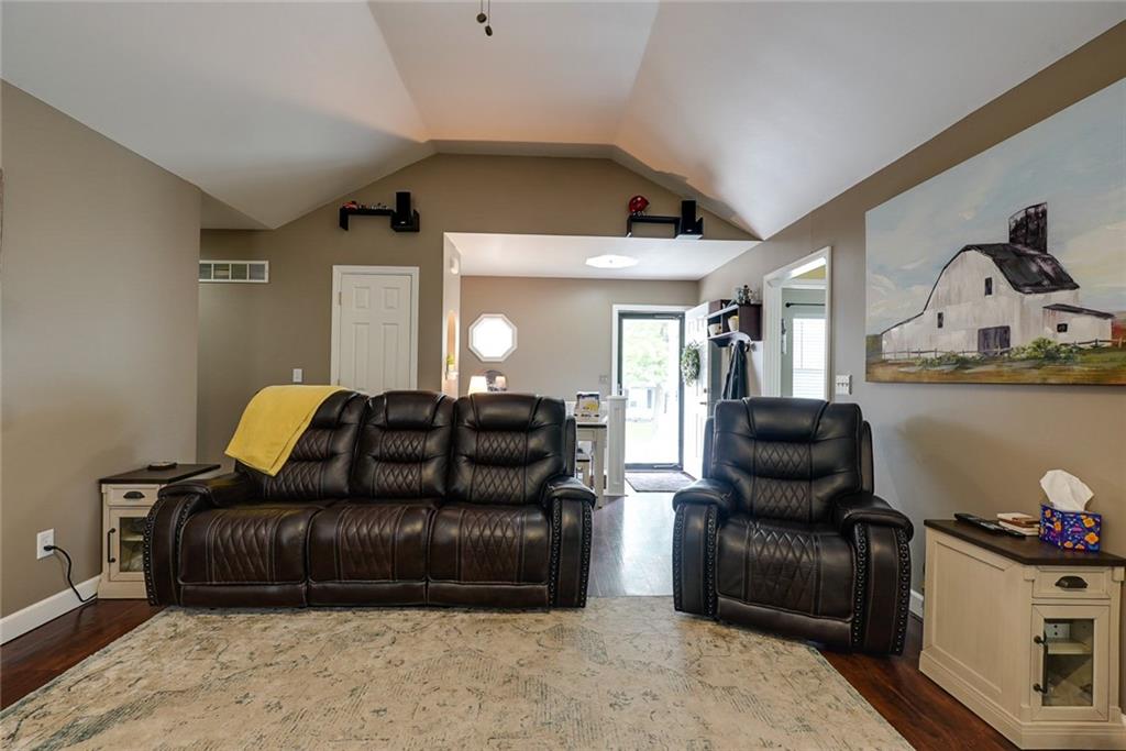 2417 NE Quail Walk Trail