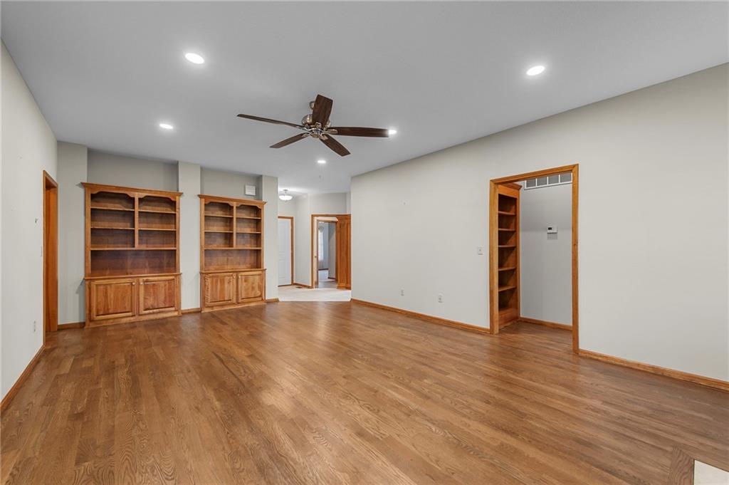 1123 SW Hoke Drive