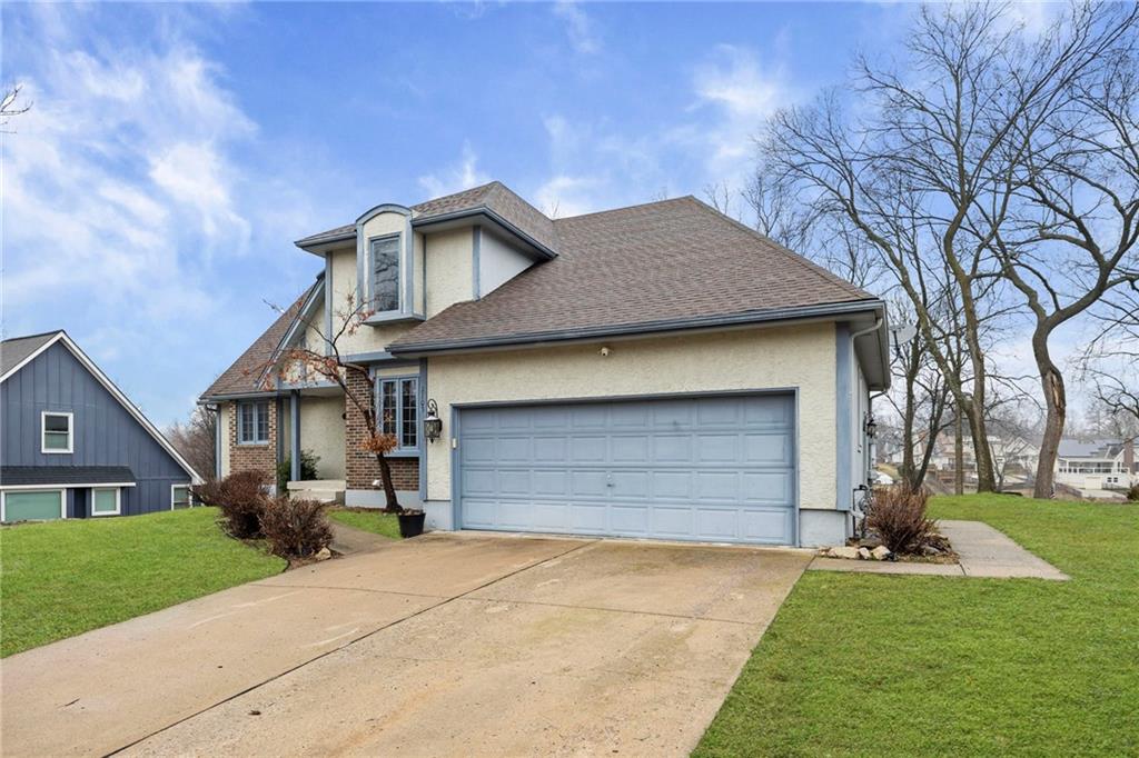 1103 SW Stonecreek Drive