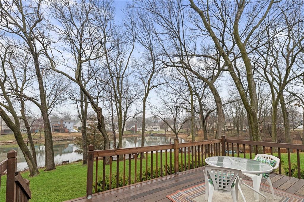 1103 SW Stonecreek Drive