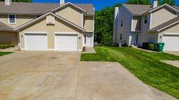 4612 NE Whispering Winds Drive Unit: C