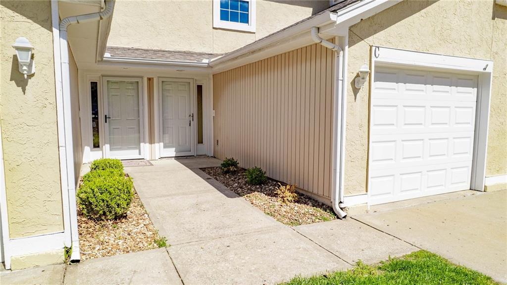4612 NE Whispering Winds Drive Unit: C