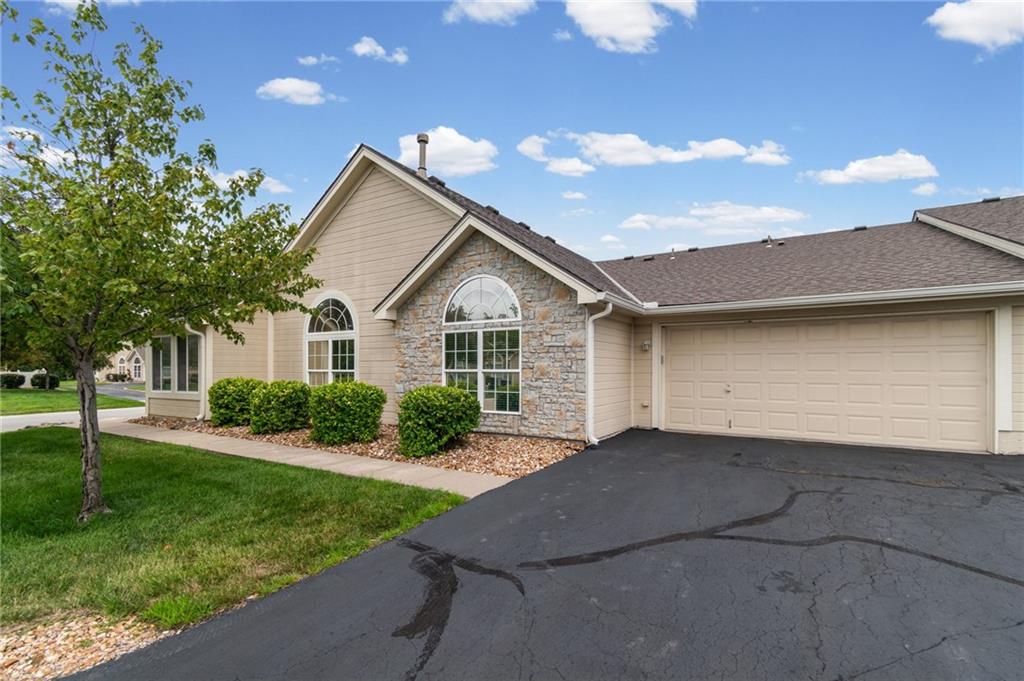 6147 NE KENSINGTON Drive Unit: 26B