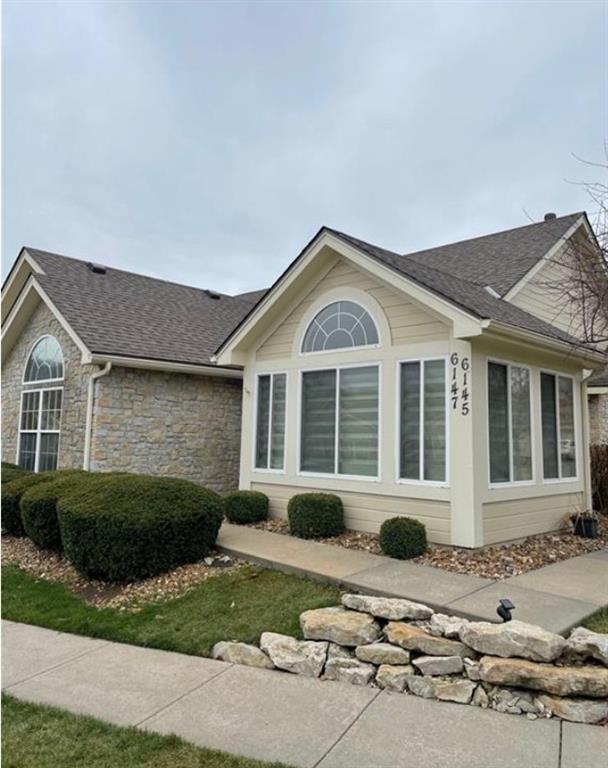 6147 NE KENSINGTON Drive Unit: 26B