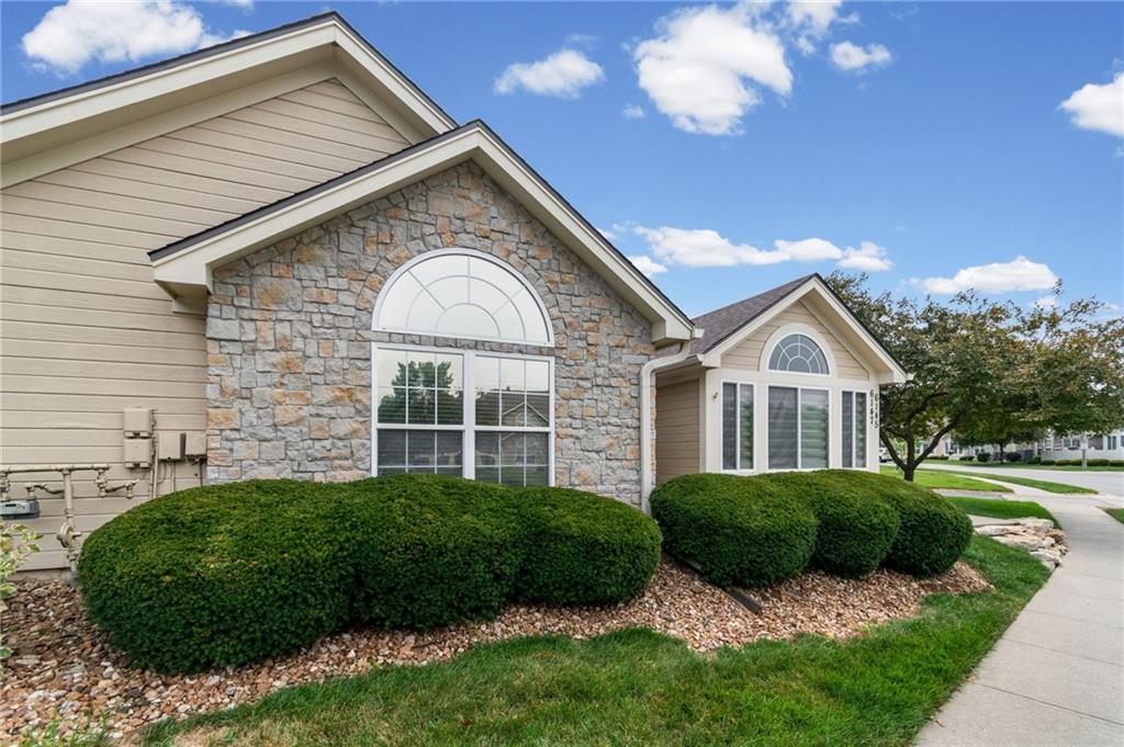 6147 NE KENSINGTON Drive Unit: 26B