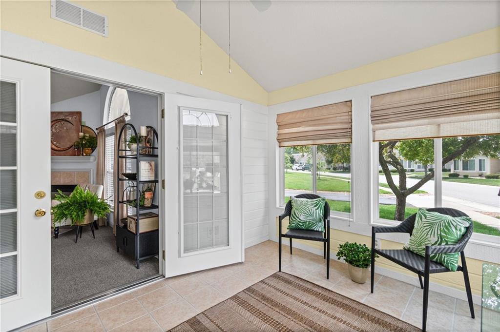 6147 NE KENSINGTON Drive Unit: 26B