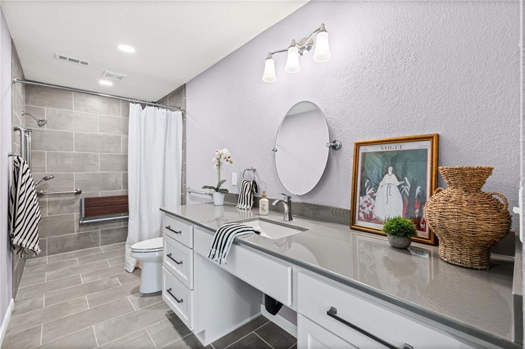 6147 NE KENSINGTON Drive Unit: 26B