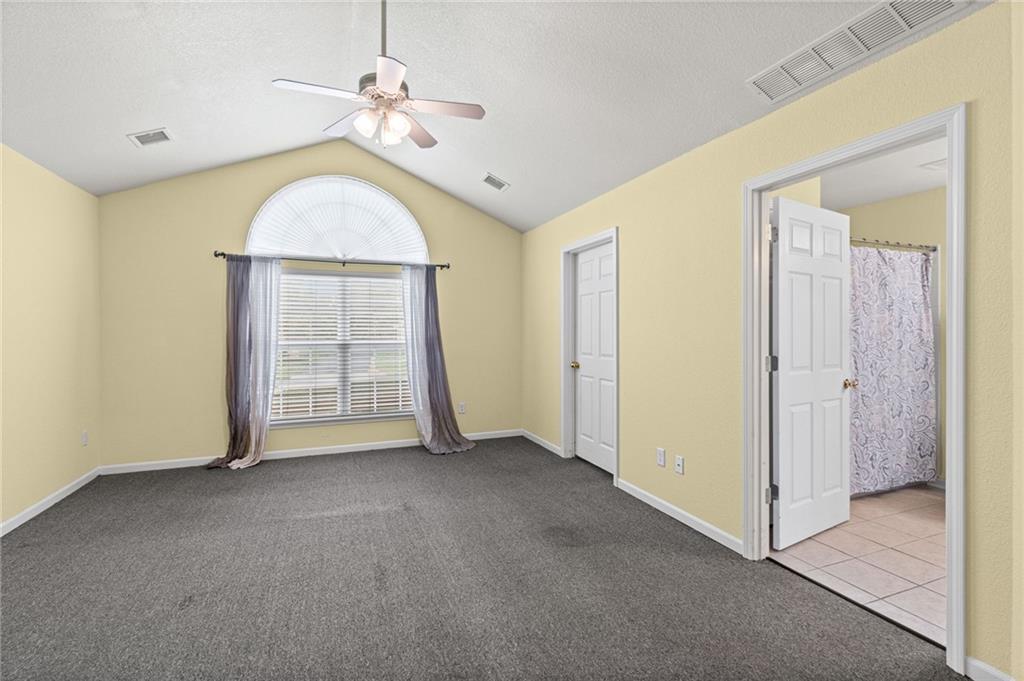6147 NE KENSINGTON Drive Unit: 26B