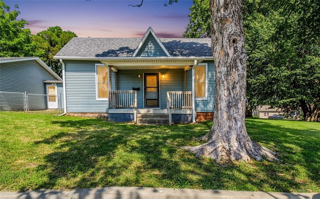 2203 Walnut Street