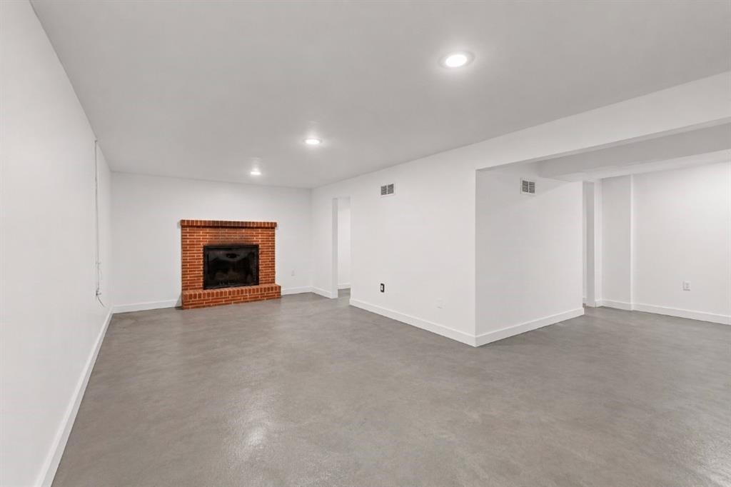 9503 E 80TH Terrace