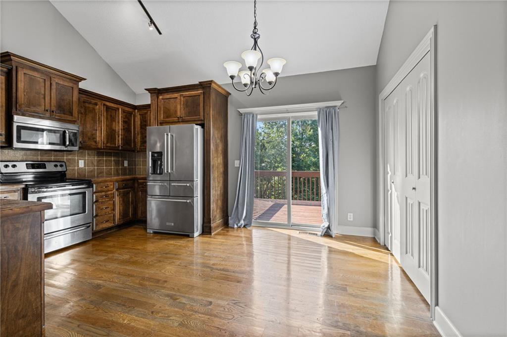114 SW Hanging Garden Street