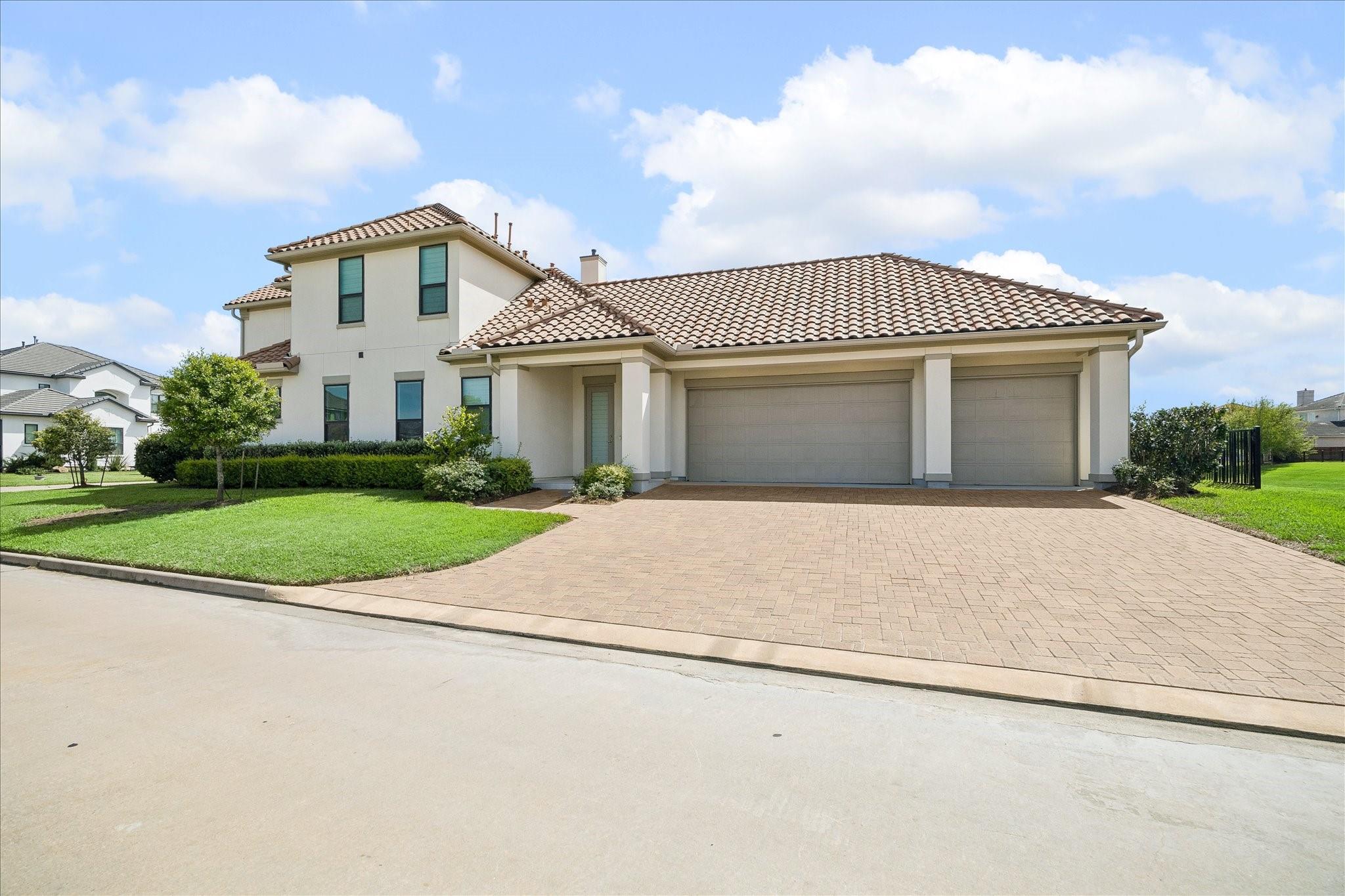 2302 Camden Creek Lane