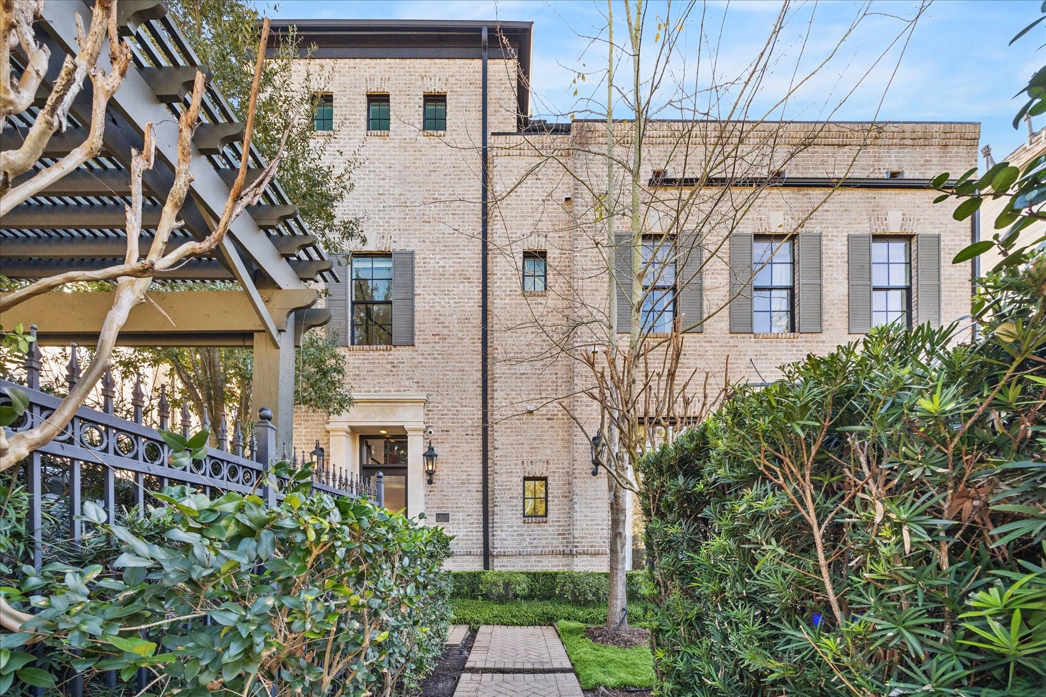 1327 Hunters Meadow Lane