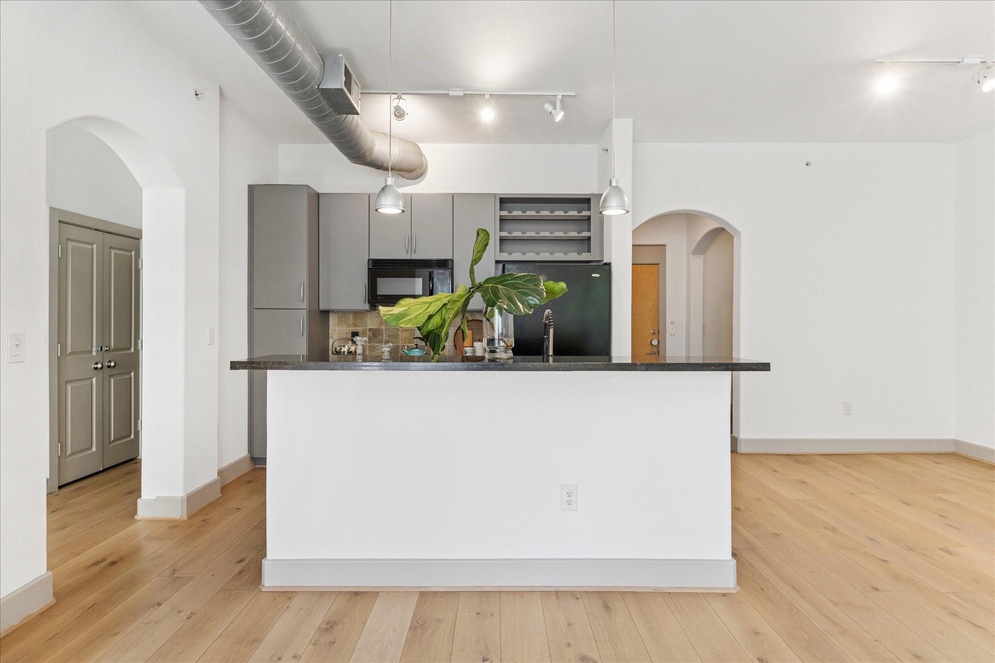 1901 Post Oak Boulevard # 2203