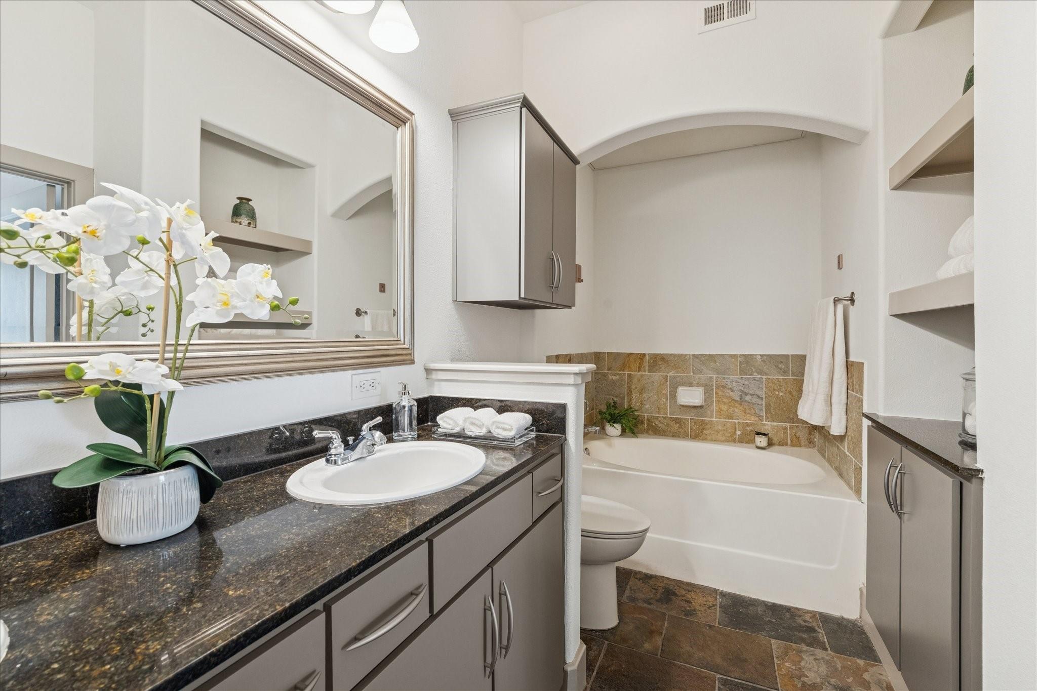 1901 Post Oak Boulevard # 2203