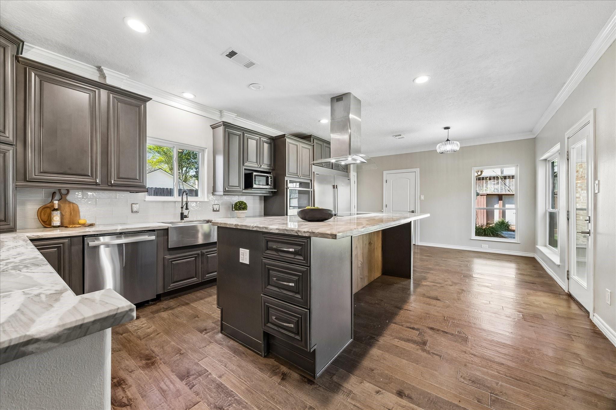 1030 Crossroads Drive