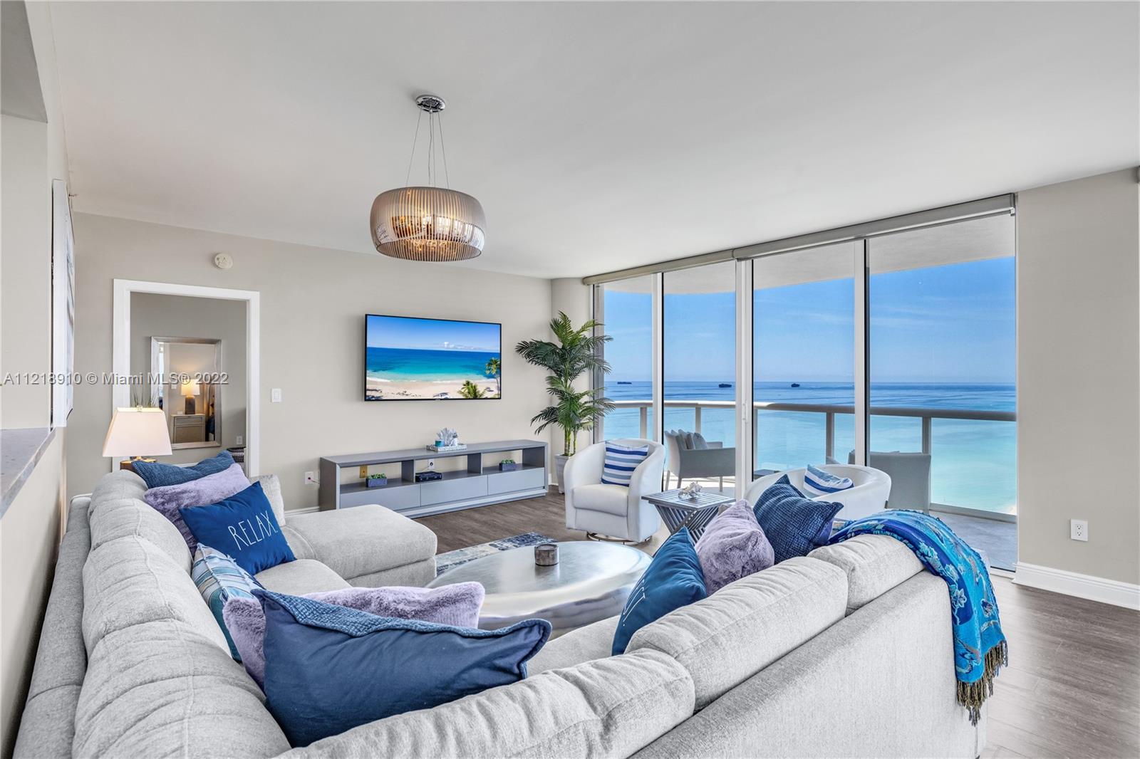 6365 Collins Ave # 3807