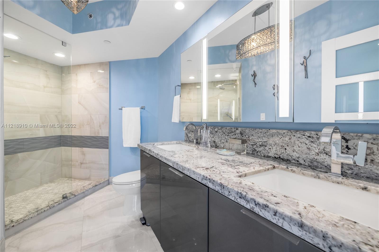 6365 Collins Ave # 3807