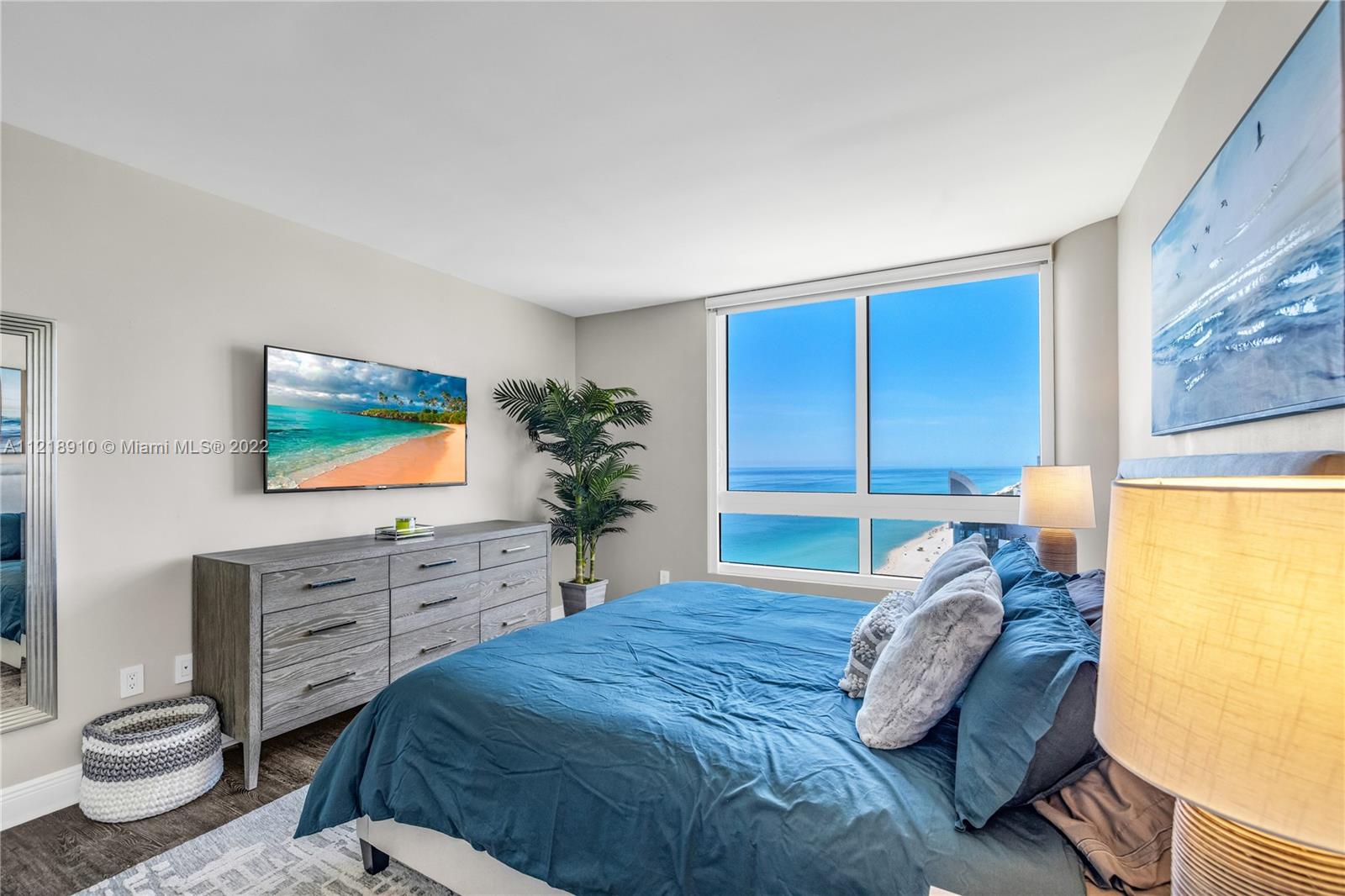 6365 Collins Ave # 3807
