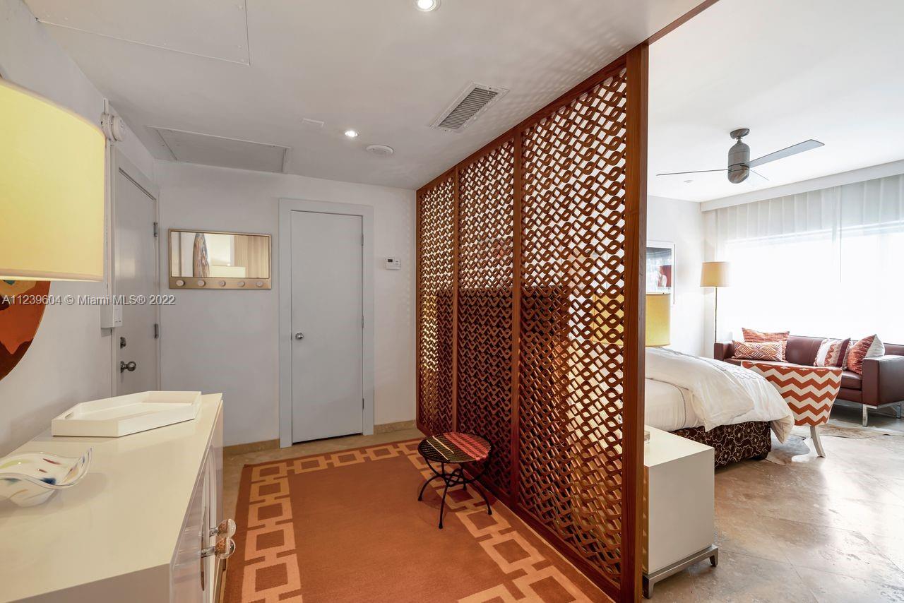 16 Island Ave # 1F