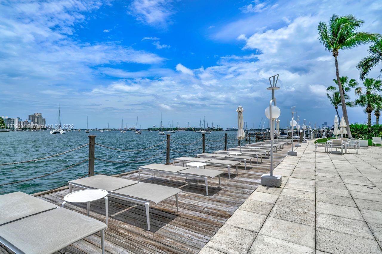 16 Island Ave # 1F