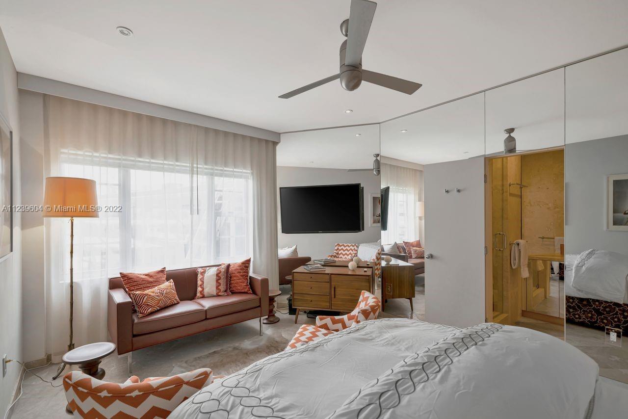 16 Island Ave # 1F